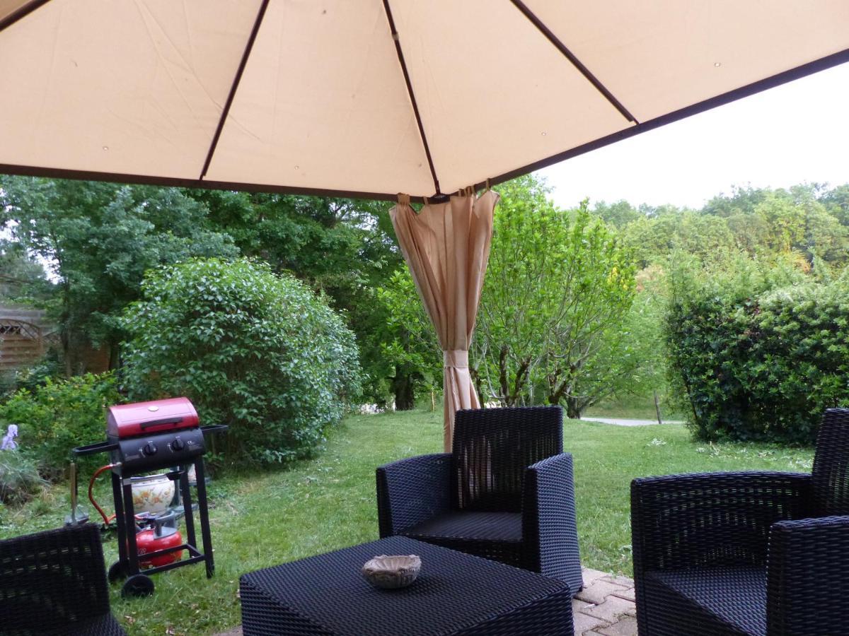 Les Volets Verts Lamothe-Montravel Bagian luar foto