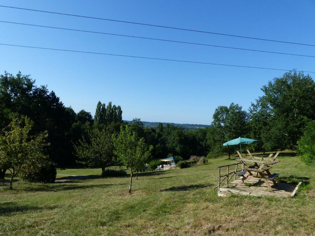 Les Volets Verts Lamothe-Montravel Bagian luar foto